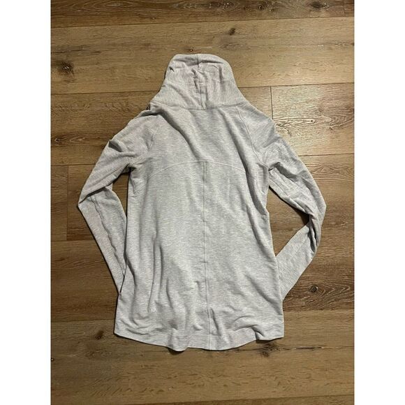 Lululemon Coast Easy Wrap Women's Size 6 Heathered Core Ultra Light Gray W4AZ6S - Picture 2 of 3